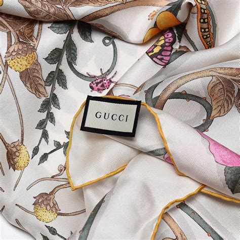 gucci flower pring square scarf